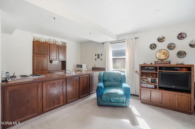 7032 County Road 2, Swanton, OH 43558