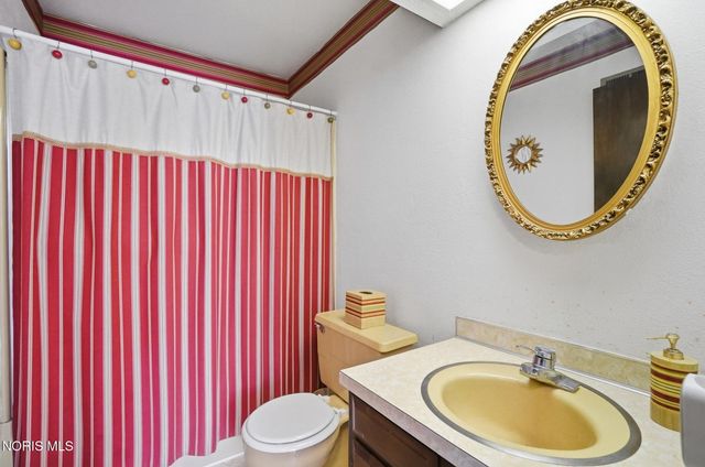 7032 County Road 2, Swanton, OH 43558