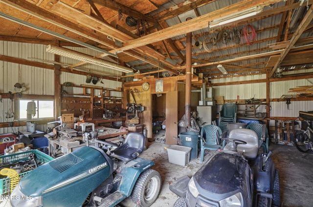 7032 County Road 2, Swanton, OH 43558