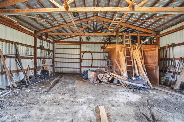 7032 County Road 2, Swanton, OH 43558