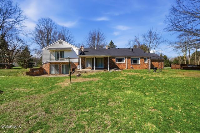 7032 County Road 2, Swanton, OH 43558