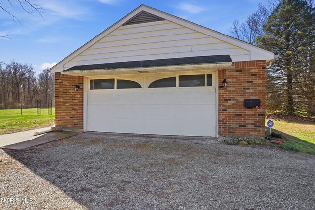 7032 County Road 2, Swanton, OH 43558