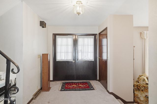 7032 County Road 2, Swanton, OH 43558