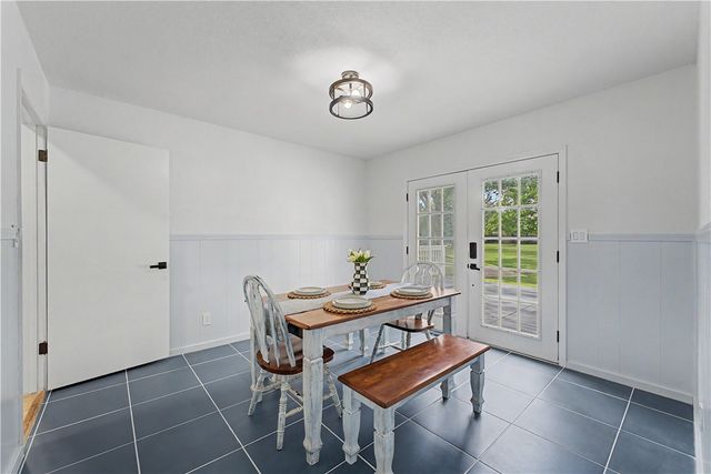 209 Cheri Whitlock Drive, Siloam Springs, AR 72761