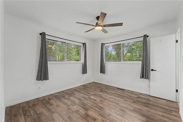 209 Cheri Whitlock Drive, Siloam Springs, AR 72761