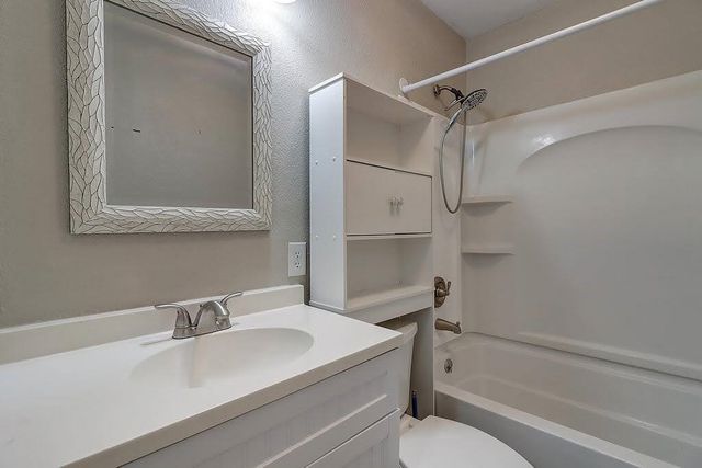 4946 Monitor St, Corpus Christi, TX 78415