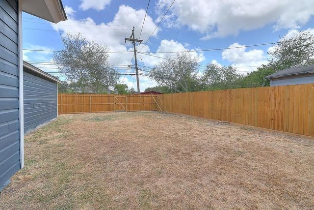 4946 Monitor St, Corpus Christi, TX 78415