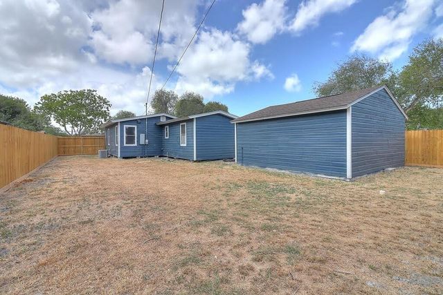 4946 Monitor St, Corpus Christi, TX 78415