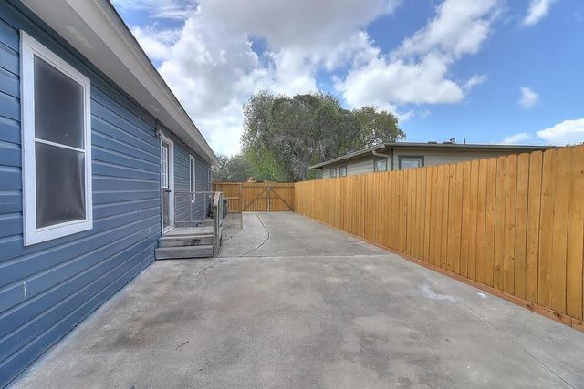 4946 Monitor St, Corpus Christi, TX 78415