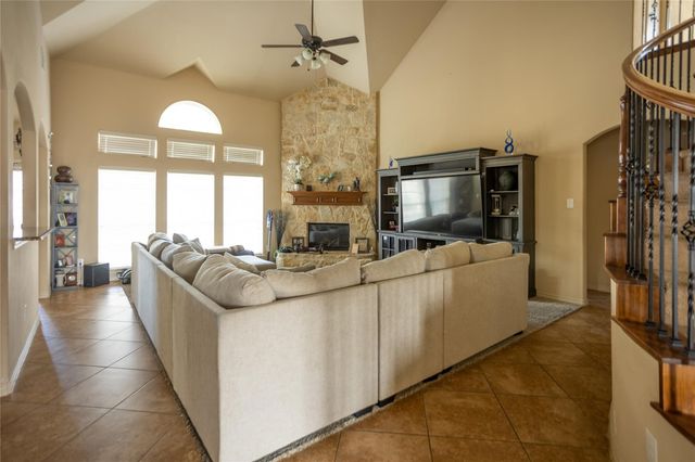 4816 Tuscany Lane, Grand Prairie, TX 75052