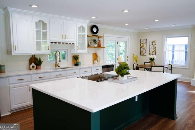 1572 Darwen Lane, Tucker, GA 30084