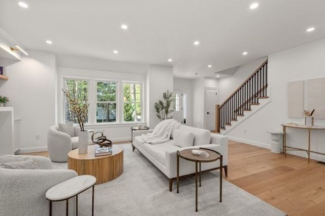 1 Cole Road, Wayland, MA 01778