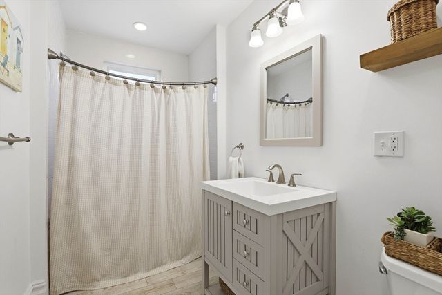 50 Rosemont St 3, Boston, MA 02122