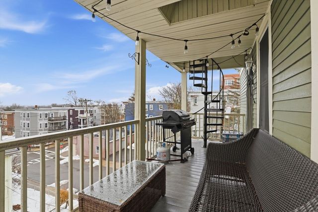 50 Rosemont St 3, Boston, MA 02122