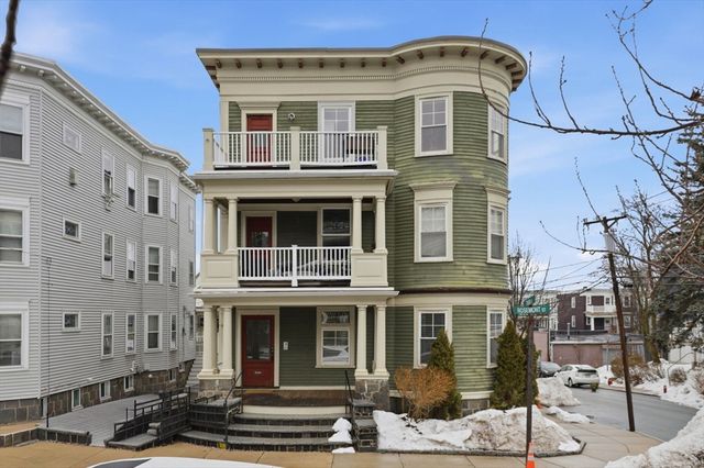 50 Rosemont St 3, Boston, MA 02122