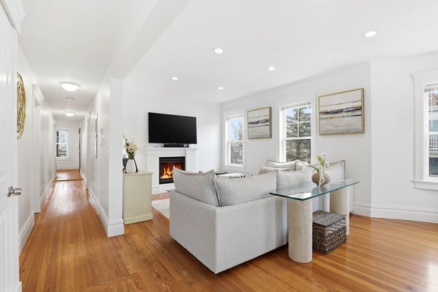 50 Rosemont St 3, Boston, MA 02122