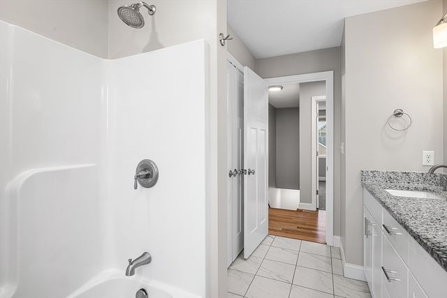 7 Gorham St 36, Chelmsford, MA 01824