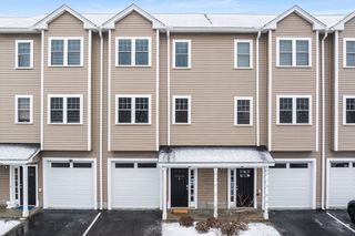 7 Gorham St 36, Chelmsford, MA 01824