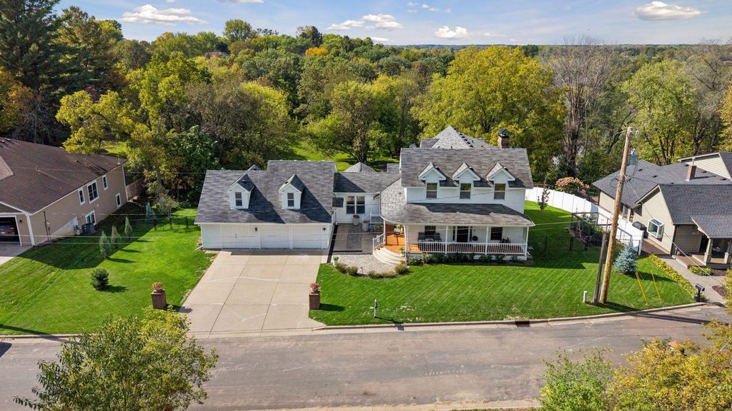 1901 4th Street N, Stillwater, MN 55082 — exterior
