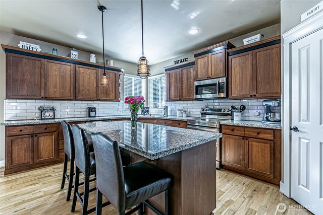 4604 205th Street Ct E, Spanaway, WA 98387