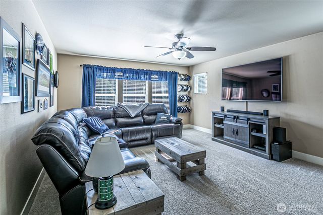 4604 205th Street Ct E, Spanaway, WA 98387