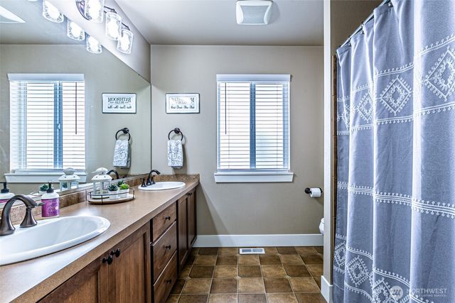 4604 205th Street Ct E, Spanaway, WA 98387