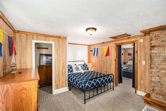 292 6th Avenue, Manistee, MI 49660