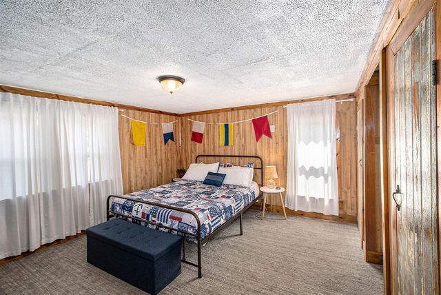 292 6th Avenue, Manistee, MI 49660