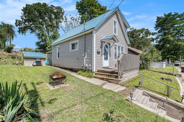 292 6th Avenue, Manistee, MI 49660
