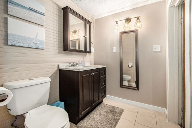 292 6th Avenue, Manistee, MI 49660