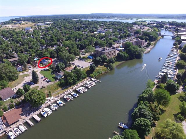 292 6th Avenue, Manistee, MI 49660