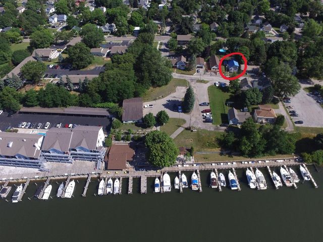 292 6th Avenue, Manistee, MI 49660
