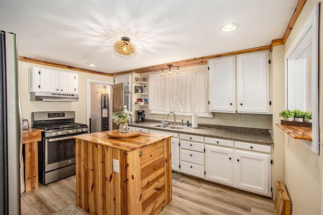 292 6th Avenue, Manistee, MI 49660