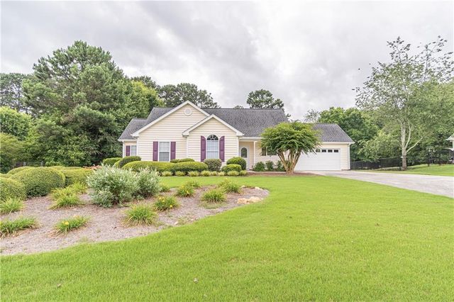 304 Ron Drive, Bethlehem, GA 30620
