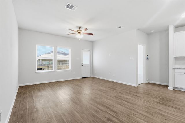 29 Valiant Ridge Trail, Magnolia, TX 77354