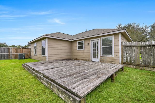 9022 Amberjack Drive, Texas City, TX 77591