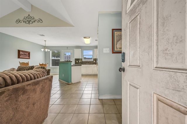 9022 Amberjack Drive, Texas City, TX 77591