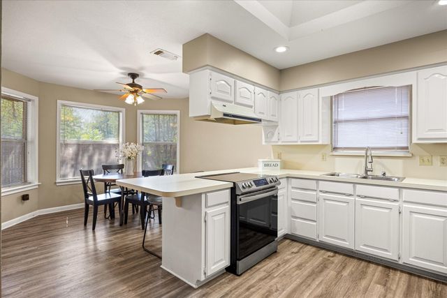 502 Shady Grove Drive, Granbury, TX 76049