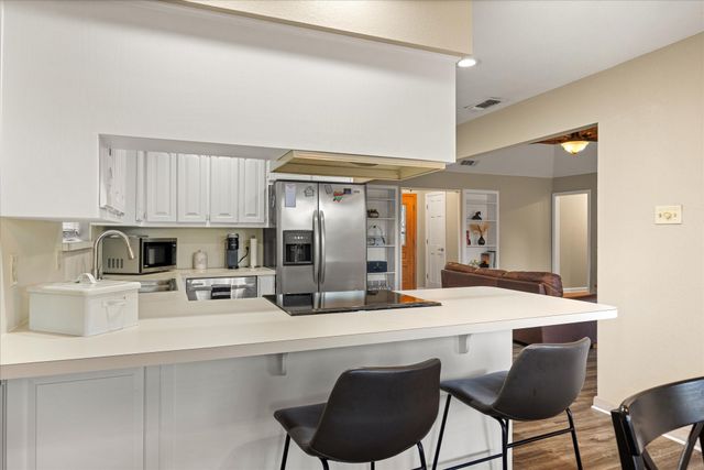 502 Shady Grove Drive, Granbury, TX 76049