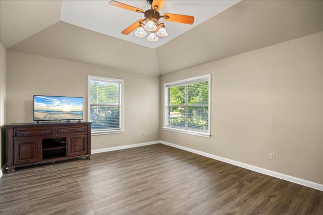 502 Shady Grove Drive, Granbury, TX 76049