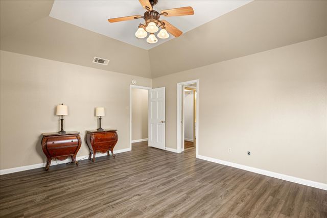 502 Shady Grove Drive, Granbury, TX 76049