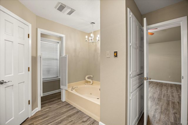 502 Shady Grove Drive, Granbury, TX 76049