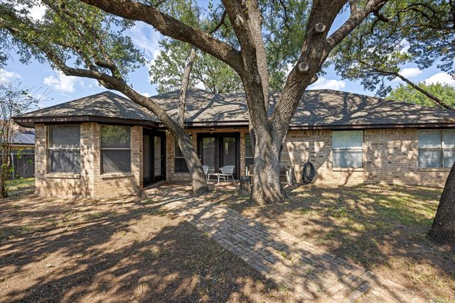 502 Shady Grove Drive, Granbury, TX 76049