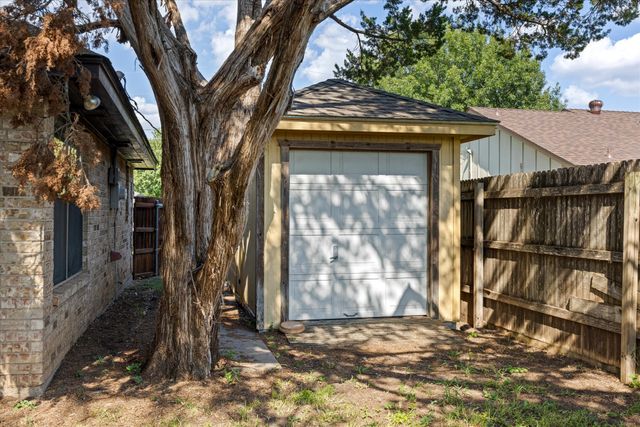502 Shady Grove Drive, Granbury, TX 76049