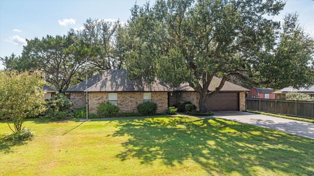 502 Shady Grove Drive, Granbury, TX 76049