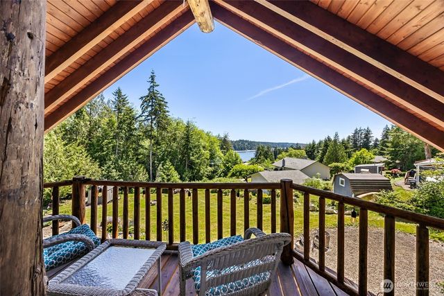 180 E Sea Vista Lane, Grapeview, WA 98546