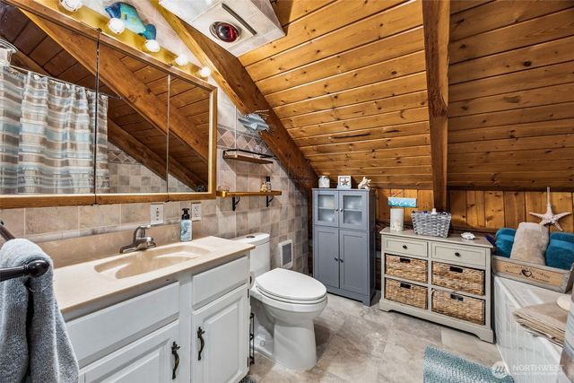 180 E Sea Vista Lane, Grapeview, WA 98546