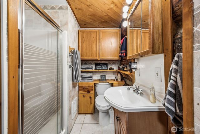 180 E Sea Vista Lane, Grapeview, WA 98546