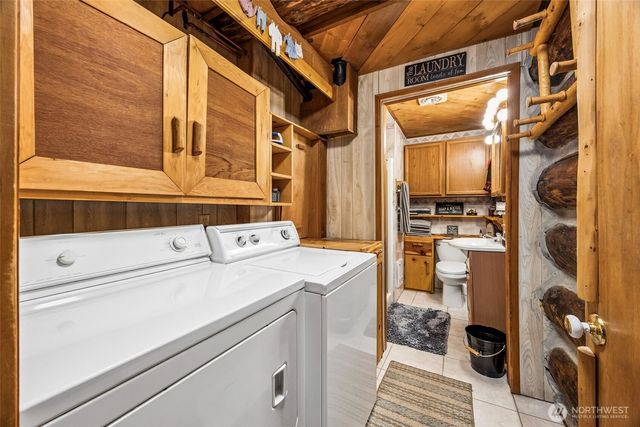 180 E Sea Vista Lane, Grapeview, WA 98546