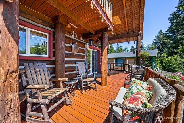 180 E Sea Vista Lane, Grapeview, WA 98546